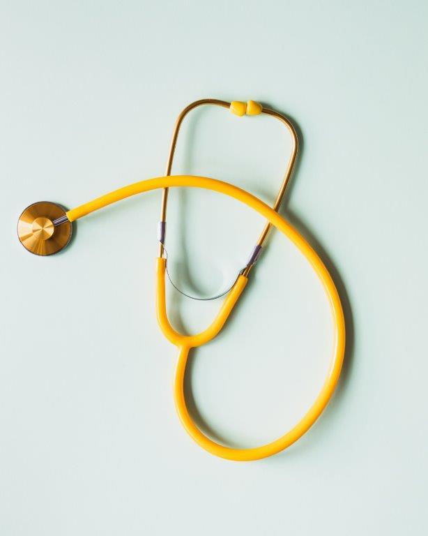 Bild mit gelben Stethoskop