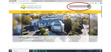 Screenshot der Startseite der Internetseite der VG Weißenthurm mit rot umrandeter Suchfunktion. 